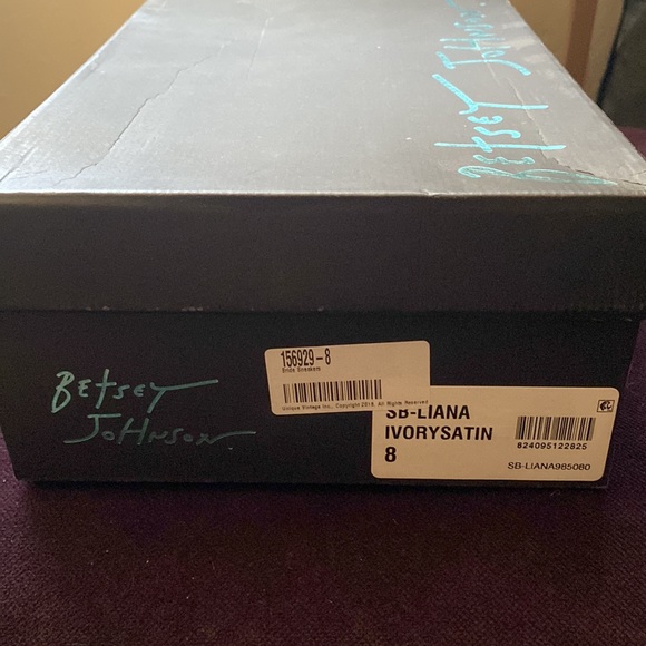 Betsey Johnson “Bridal” Liana Ivory Satin sneakers never worn - Picture 3 of 6